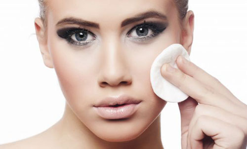 dùng nước hoa hồng có tốt không1