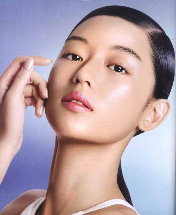 kem trị mụn trắng da