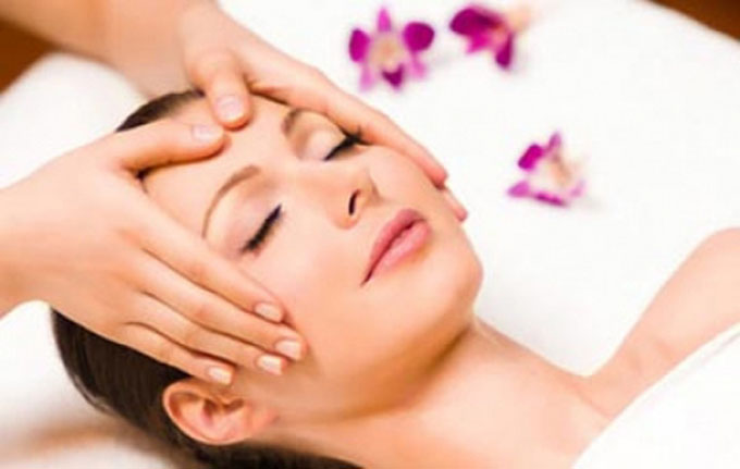 mua nước hoa hồng2