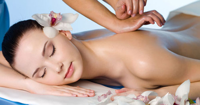 tẩy da chết toàn thân bằng muối1