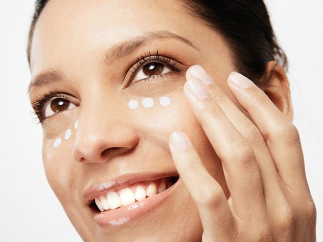 Giá của kem dưỡng mắt