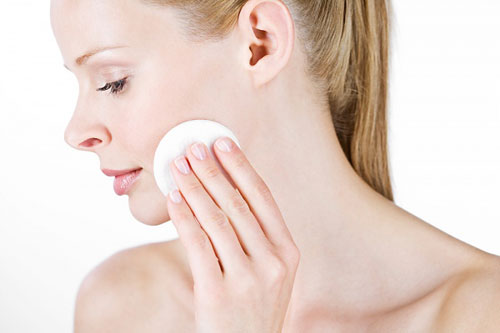 công dụng của nước hoa hồng