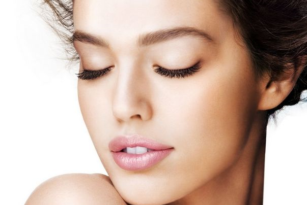 công dụng của nước hoa hồng