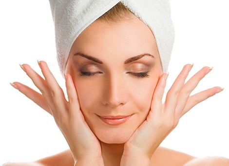 kem dưỡng trắng da ban đêm nào tốt1