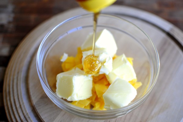Mật ong, sữa chua và trái cây