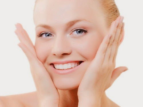 Da mịn màng nhờ nước dừa
