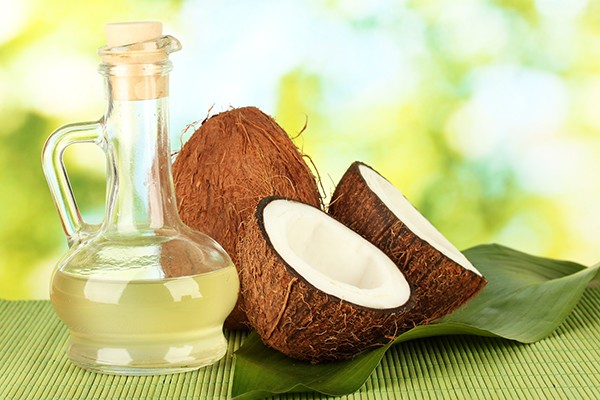 Đẹp da nhờ uống nước dừa