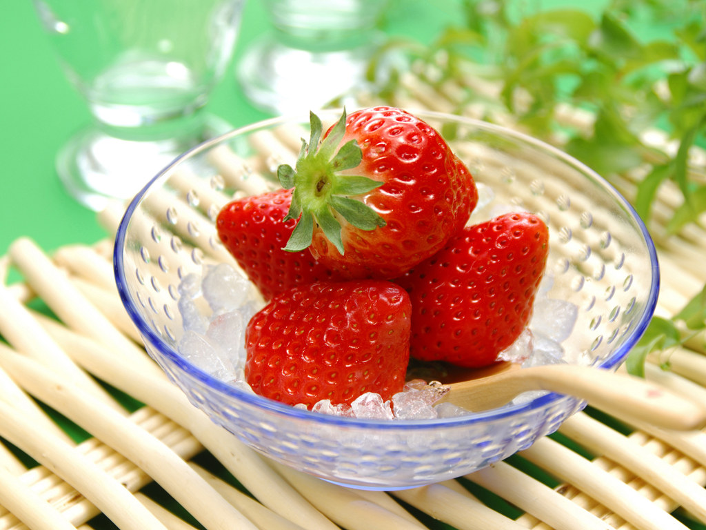 Mặt nạ từ dâu tây