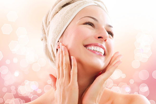 có nên dùng kem dưỡng da ban ngày 5