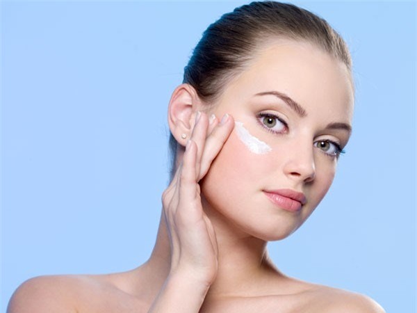 công dụng của nước hoa hồng 3