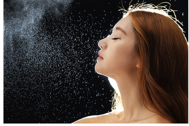 Xịt khoáng dưỡng ẩm cho da