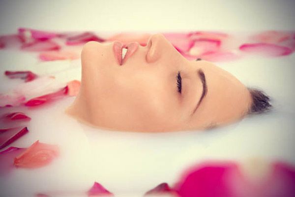 dùng nước hoa hồng loại nào tốt 1