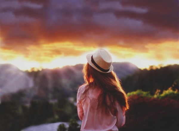 dùng nước hoa hồng 3