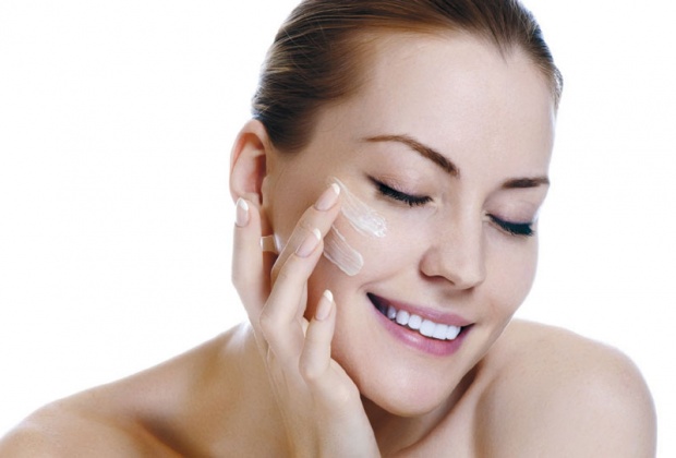 kem dưỡng ẩm cho da nhờn 1