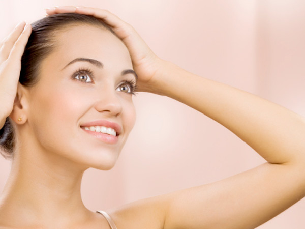 nước hoa hồng không chứa cồn