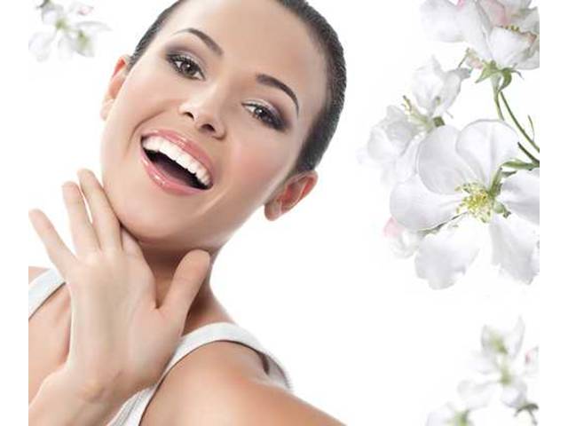 nước hoa hồng tẩy trang 3