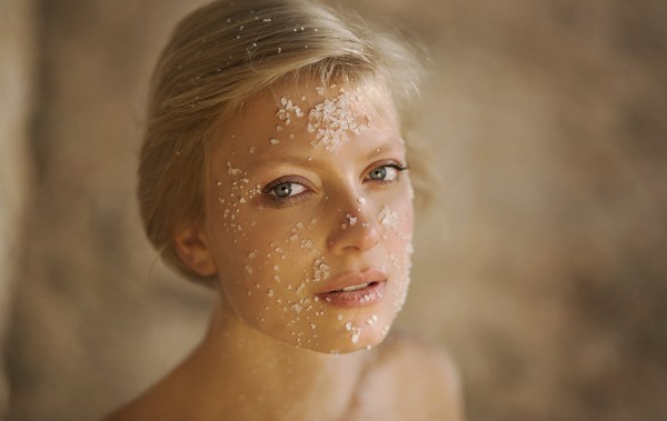 tẩy da chết toàn thân bằng muối 1