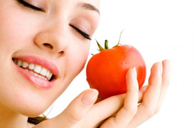 Công thức làm trắng tay từ cà chua