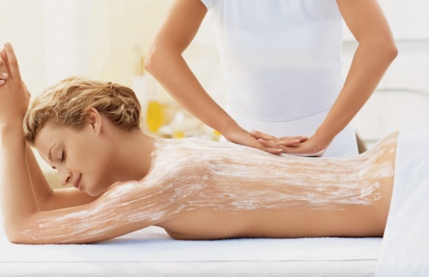 mẹo tẩy da chết toàn thân 2