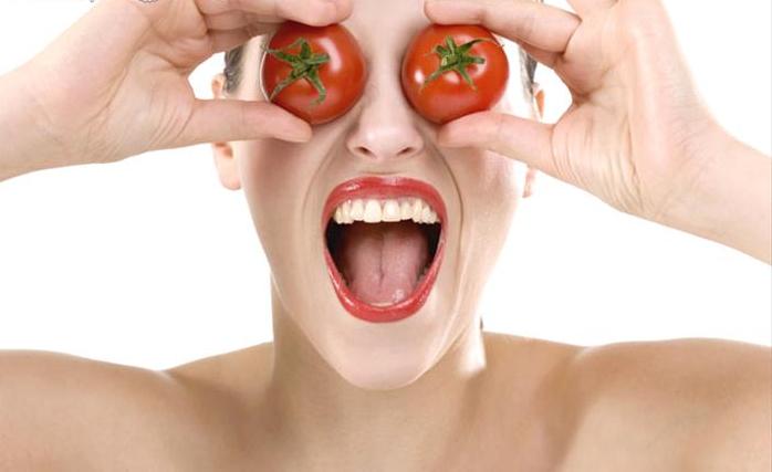 tẩy da chết toàn thân bằng cà chua