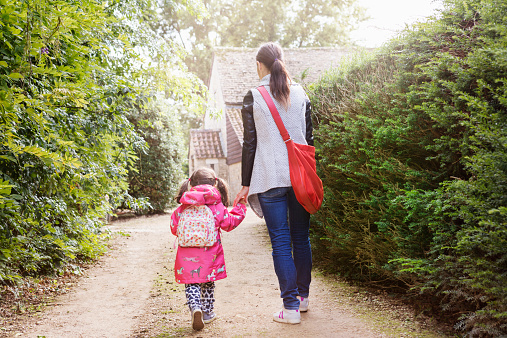 thuốc chữa viêm lỗ chân lông ở chân