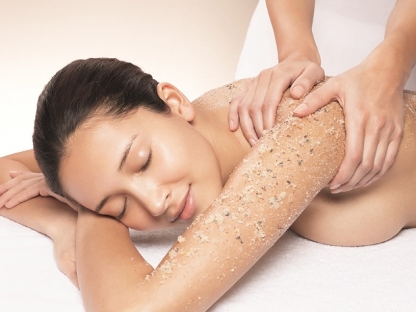 tẩy da chết toàn thân bằng cám gạo 2