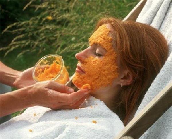 Tự làm mặt nạ dưỡng da từ cà rốt