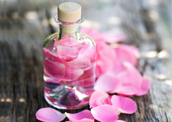 cách làm nước hoa hồng đơn giản