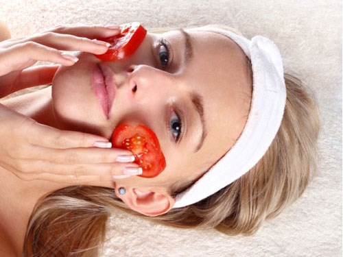 đắp mặt nạ dưỡng da