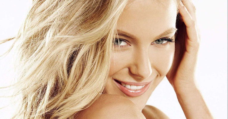 Hướng dẫn cách tẩy trắng da chân khi bị bắt nắng