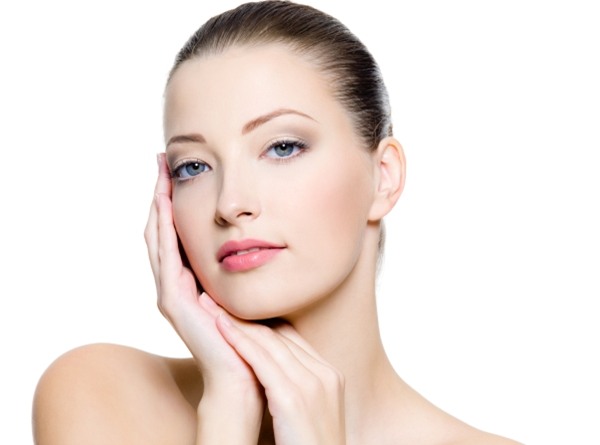 Hướng dẫn cách tẩy trắng da chân khi bị bắt nắng