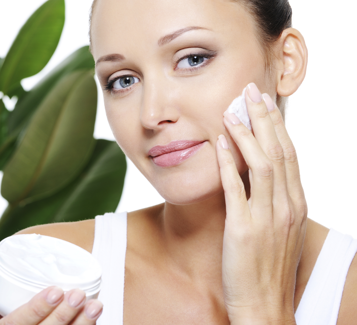 Kem dưỡng trắng da ban ngày và ban đêm tốt