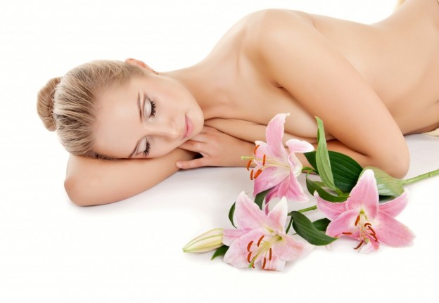  Bí quyết chọn nước hoa hồng phù hợp