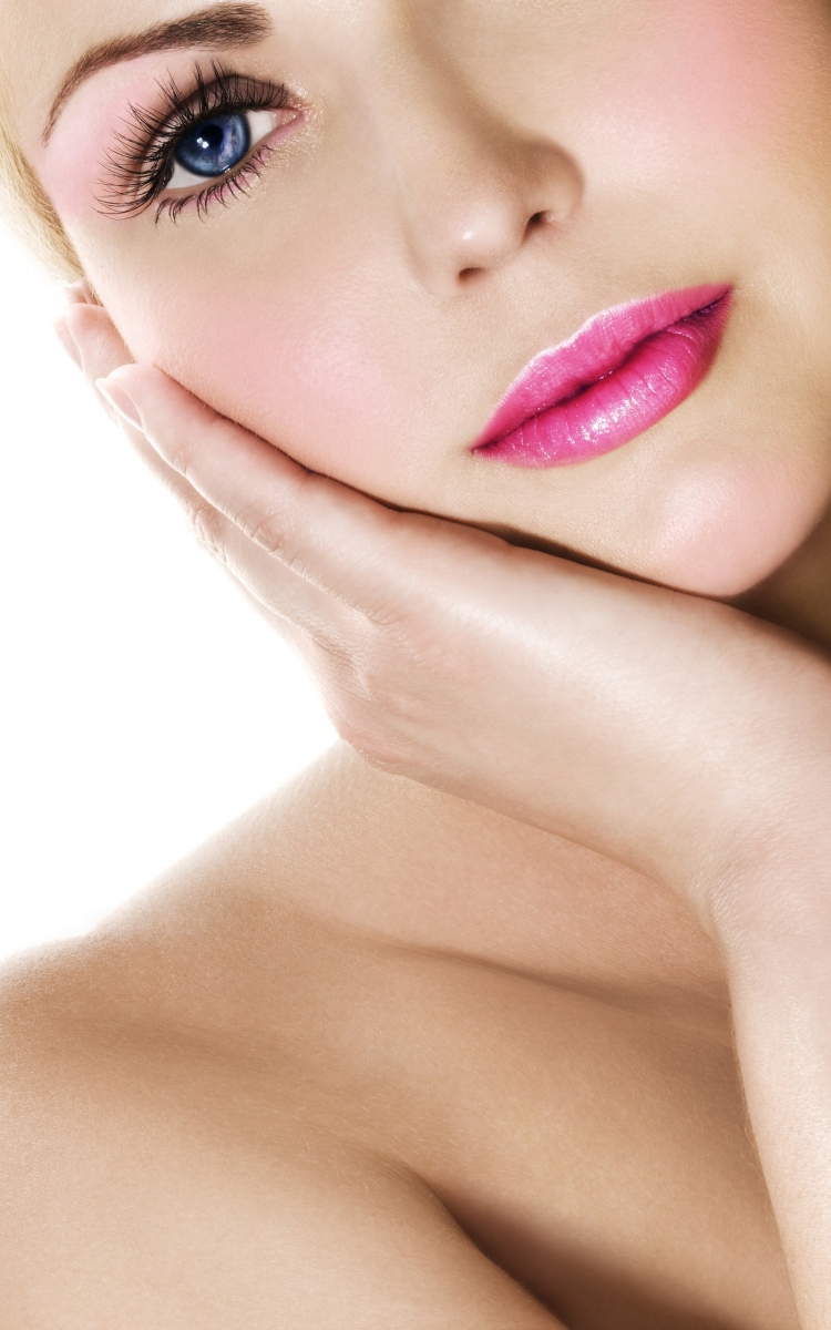  Bí quyết chọn nước hoa hồng phù hợp