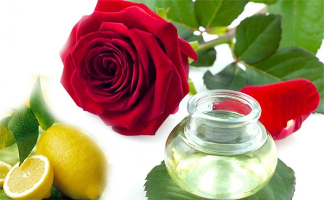  Bí quyết chọn nước hoa hồng phù hợp