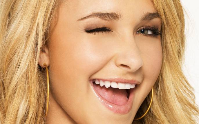 Cách dùng nước hoa hồng đúng cách cho phái đẹp