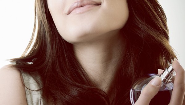 Cách dùng nước hoa hồng đúng cách cho phái đẹp