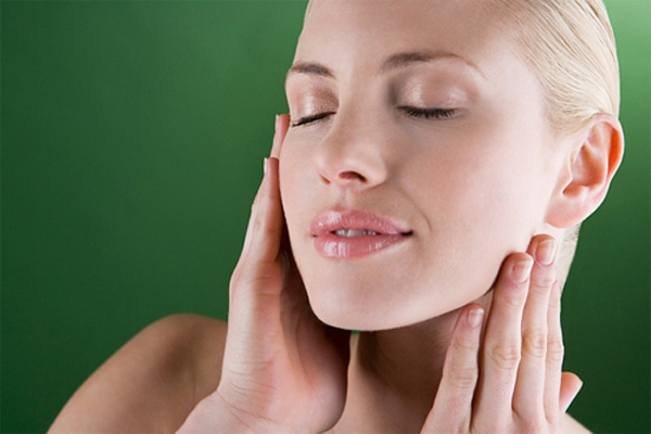 cách làm kem dưỡng da ban ngày