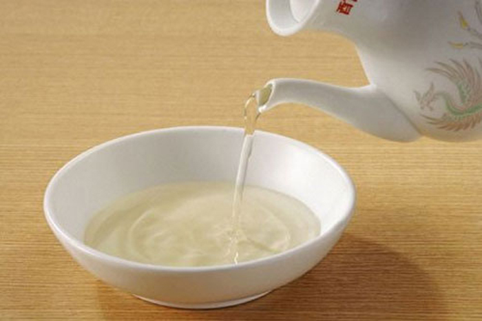 cách làm sạch móng tay2