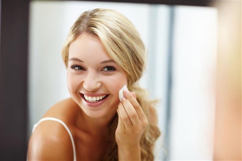 Cách chọn nước hoa hồng phù hợp với từng loại da