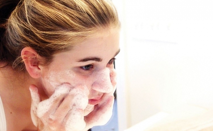 Cách dùng kem tẩy da chết cho mặt tốt nhất