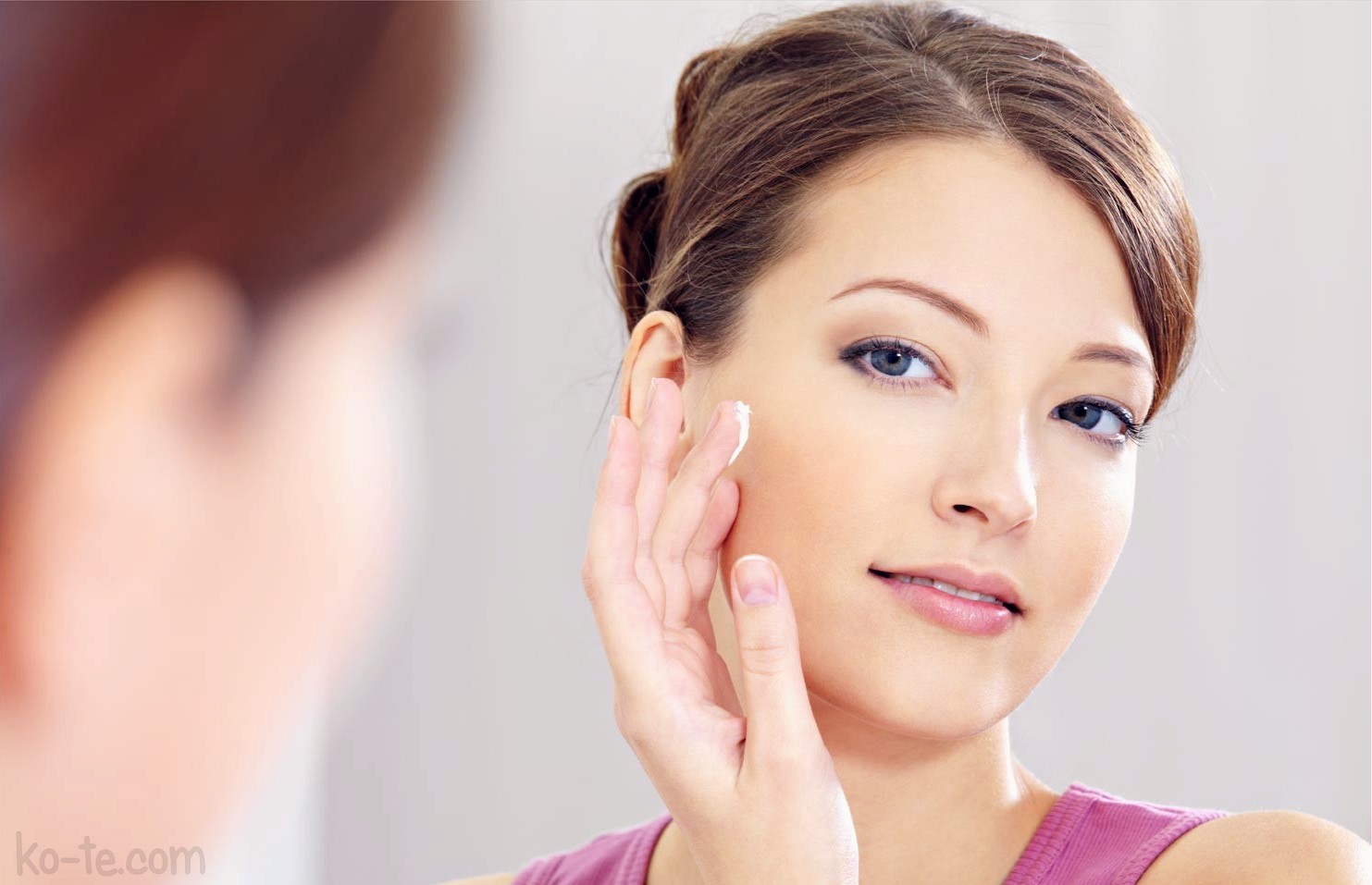 Sử dụng kem dưỡng ẩm da mặt đúng cách