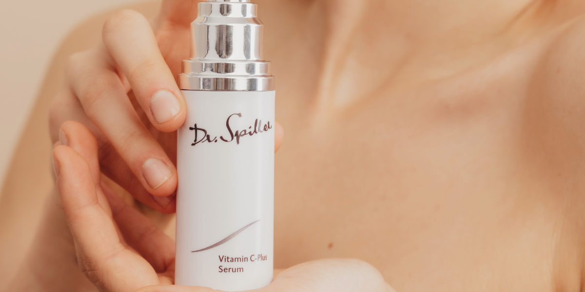 Serum trị nám của Đức Dr. Spiller Vitamin C Plus Serum là lựa chọn hoàn hảo cho làn da lão hóa và thâm nám, giúp bạn nhanh chóng sở hữu làn da sáng mịn, trẻ trung và đầy sức sống.