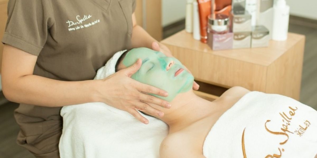 Duy trì việc chăm sóc da đều đặn tại nhà và spa sẽ giúp bạn sở hữu một làn da khỏe đẹp bất chấp thời gian
