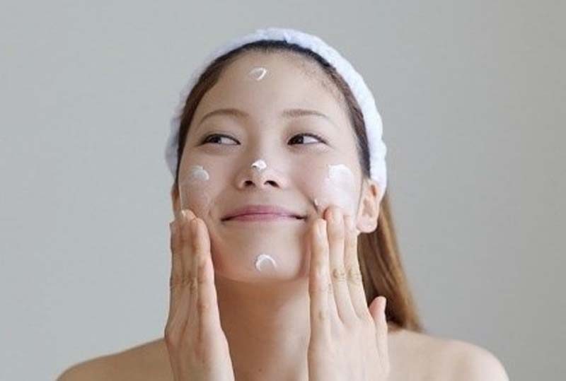 Chọn đúng kem chống nắng là bí quyết bôi kem chống nắng không lo mốc mặt