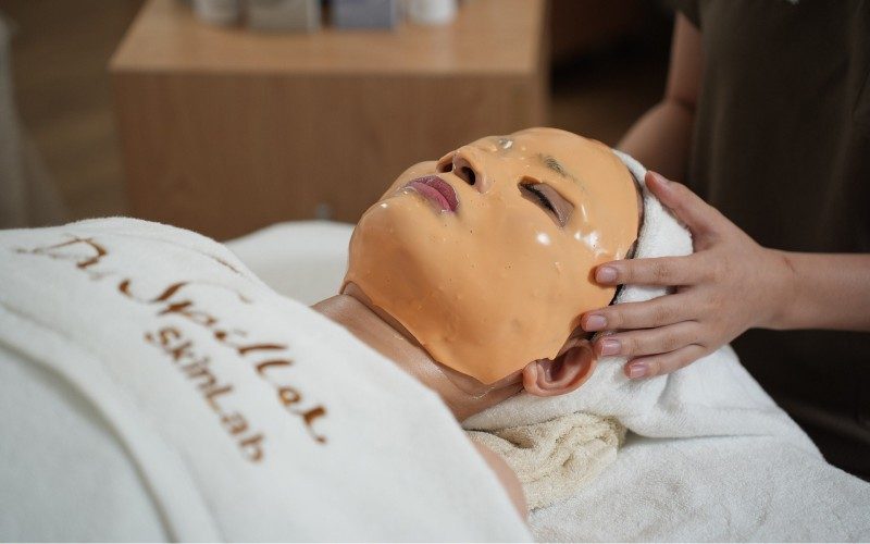 Bí quyết chăm sóc da mùa hè không bị mụn với sản phẩm Dr.Spiller
