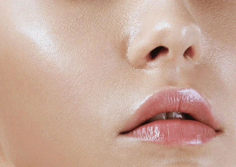 Hiểu rõ nguyên nhân để có cách kiểm soát dầu trên mặt mùa hè
