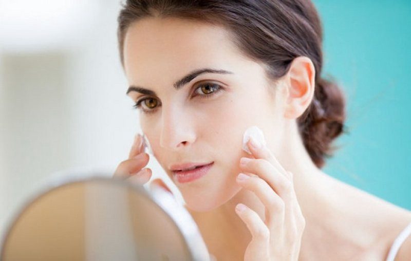Chăm sóc da hỗn hợp mùa hè sao cho hiệu quả