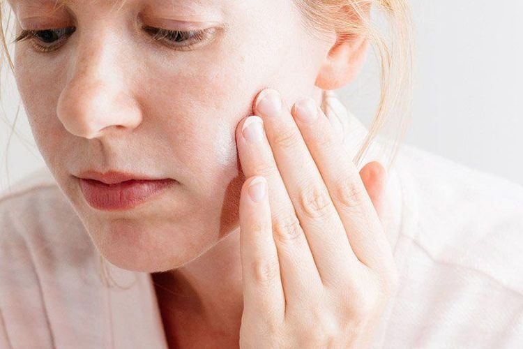 Giải pháp phục hồi da bị dị ứng ánh nắng mùa hè