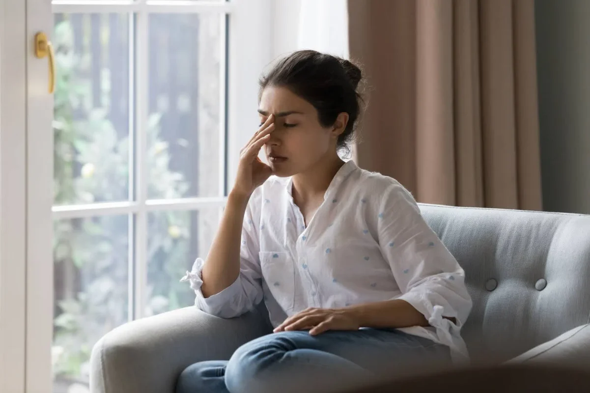 Nguyên nhân và dấu hiệu nhận biết da khô do rối loạn nội tiết